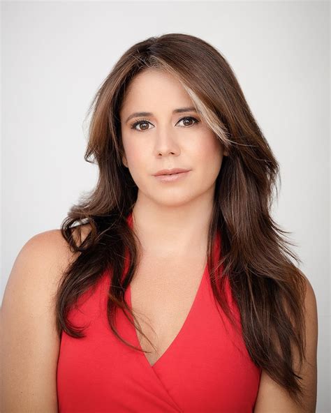 ALEXANDRA C. ECHAVARRI LECÁROZ .